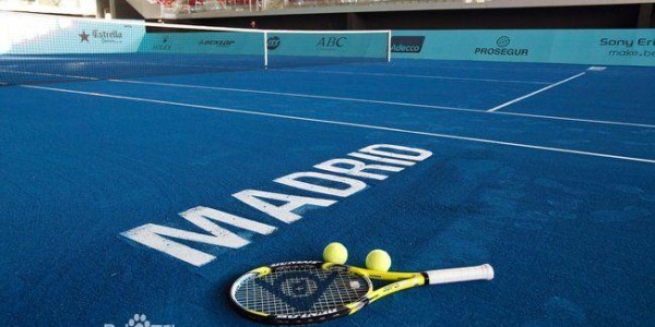  夜间灯光球场投入使用，延长训练时间助力选手备赛  