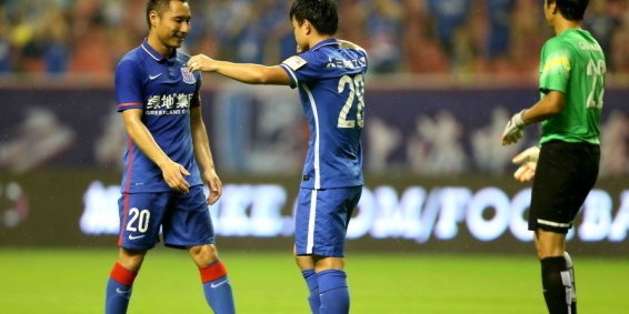  武磊破门海港击败申花夺超级杯