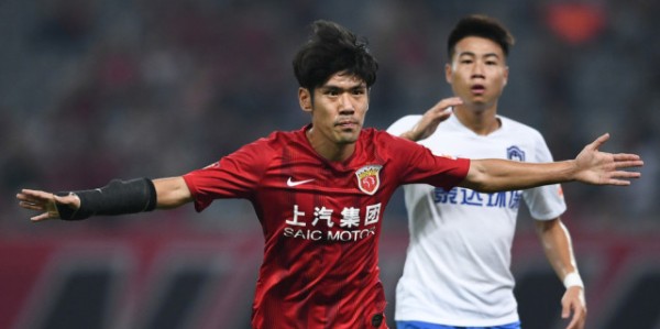 中超首轮激战正酣，多场对决上演进球盛宴