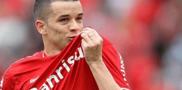  穆古鲁扎宣布赛季末退役，传奇名将告别网坛