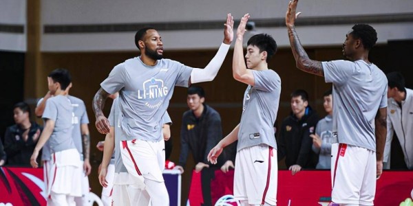  外援默契配合，双剑合璧攻破防线