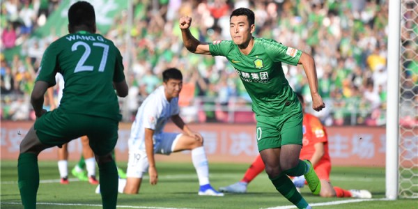  绿茵激战正酣，豪门球队强势争冠