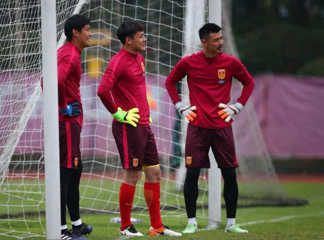  门将神勇发挥，力保球门不失夺胜