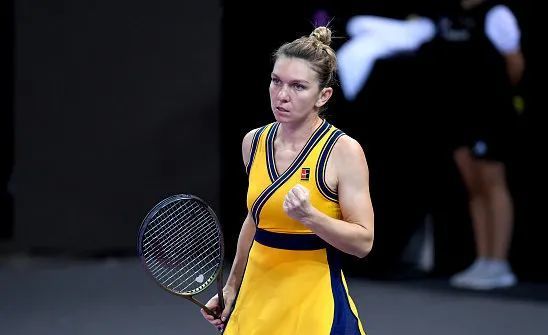  辛纳底线对抗占优，完胜名将晋级次轮