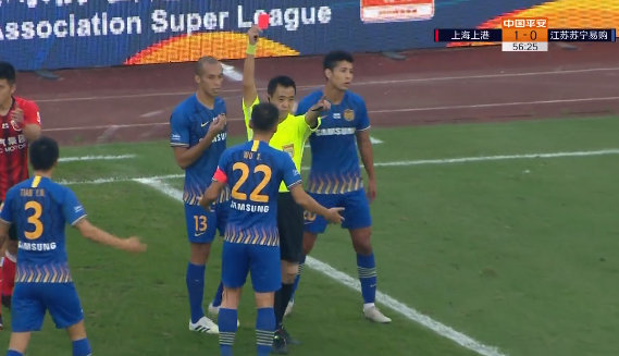  主场哨声引发争议，裁判判罚成赛后焦点